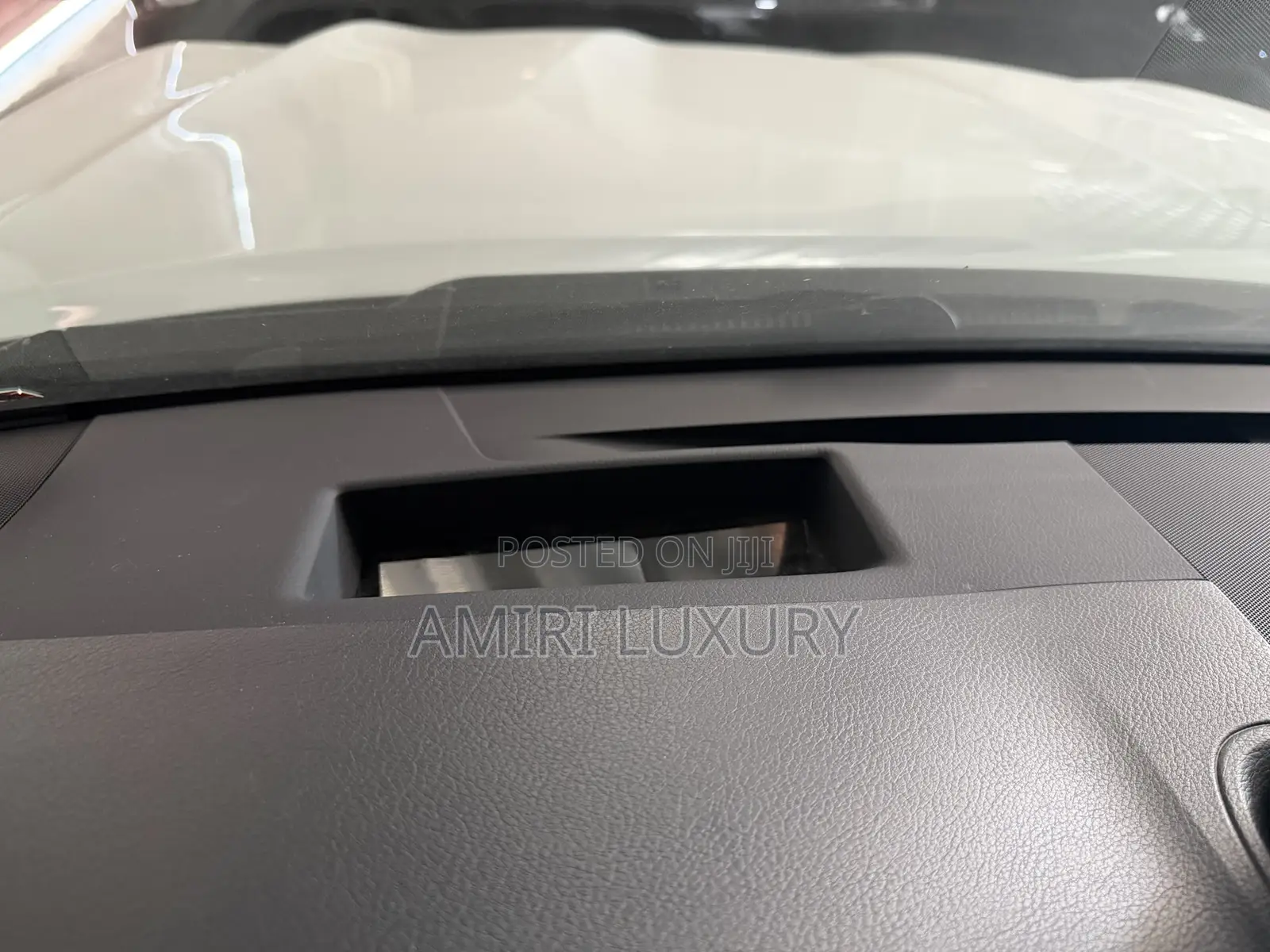 Lexus LX 2018 White