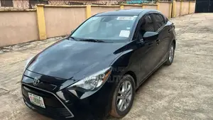 Toyota Yaris 2017 Black