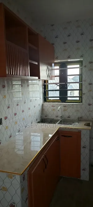 1bdrm Block of Flats in Warri for rent