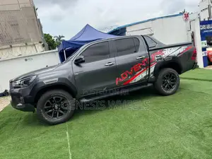 Toyota Hilux 2021 Gray