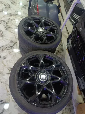 Rolls Royce Cullinan Rim And Tire 23 Inches