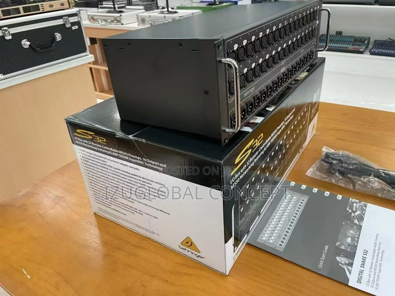 Behringer S32 32-input / 16-output Digital Stage Box