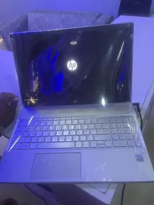 Laptop HP Pavilion 15 8GB Intel Core I5 HDD 1T
