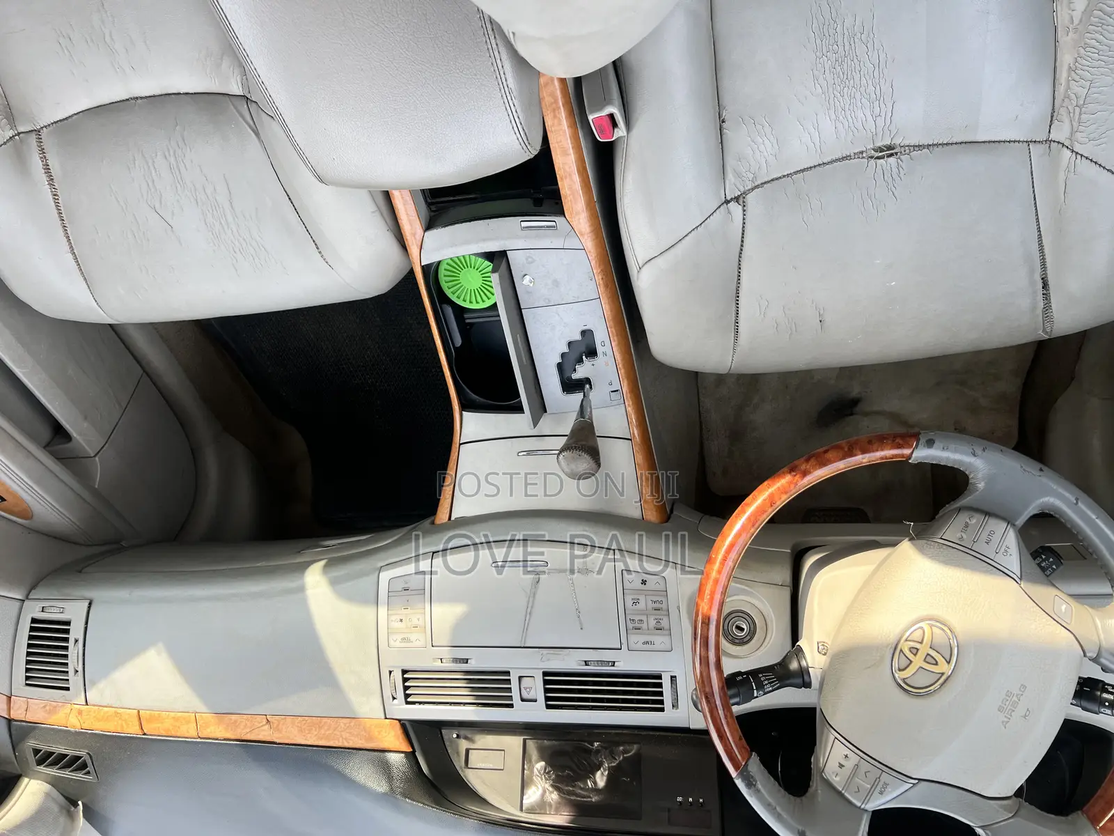 Toyota Avalon 2010
