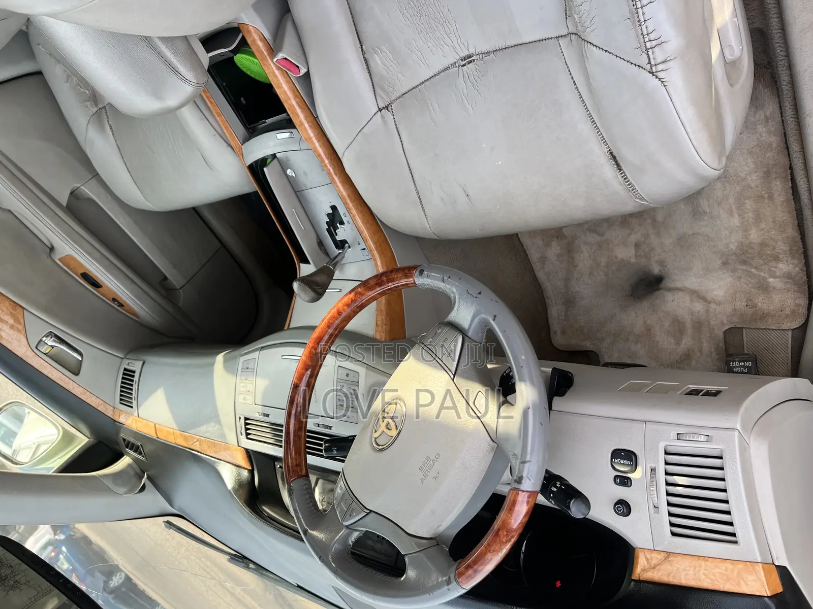 Toyota Avalon 2010