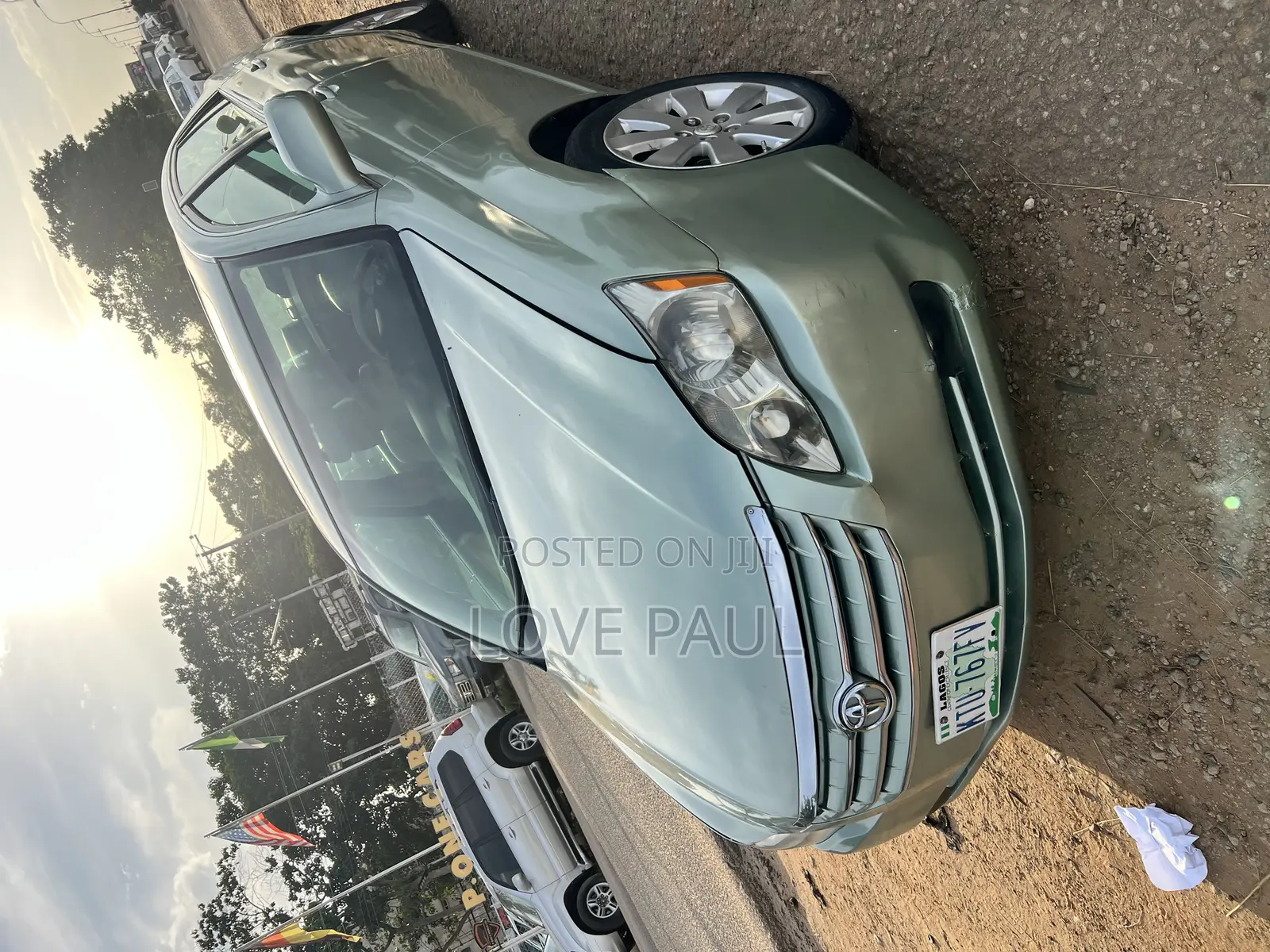 Toyota Avalon 2010