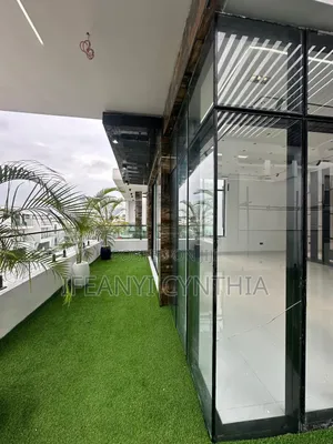 6bdrm Duplex in Chevron for sale
