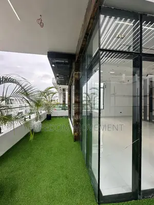 6bdrm Duplex in Chevron for sale