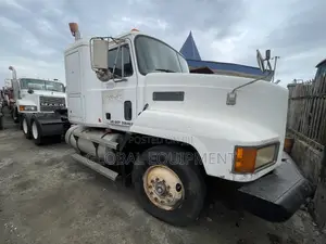 Tractor Mack