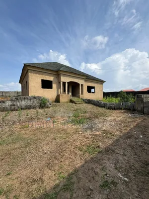 4bdrm Bungalow in Lugbe District for sale
