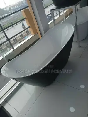 Black and White Acrylic Bathtub