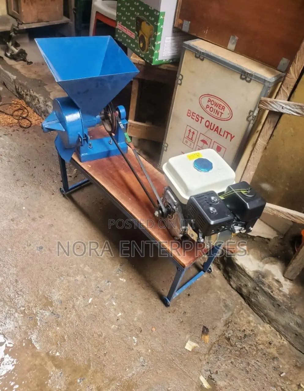 Pepper Grinding Machine (With 6.5hp Petrol Engine Capacity)