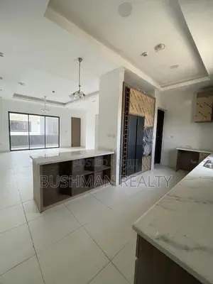 2bdrm Apartment in Lekki Phase 1 for rent