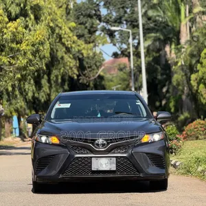 Toyota Camry SE FWD 2020 Gray