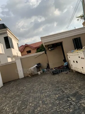 Furnished 5bdrm Duplex in Star Gate, Oluyole Estate for sale