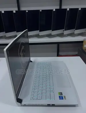 Laptop MSI MSI Sword 15 16GB Intel Core I7 SSD 1T