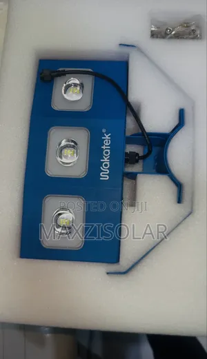 300 Watts Solar Street Light