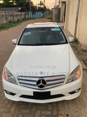 Mercedes-Benz C300 Luxury 4Matic Sedan AWD (3.0L 6cyl 7A) 2010 White