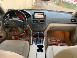 Mercedes-Benz C300 Luxury 4Matic Sedan AWD (3.0L 6cyl 7A) 2010 White