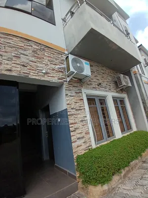 3bdrm Block of Flats in Guzape District for rent