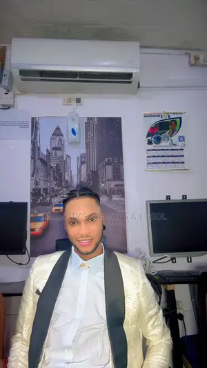 Website Designer,Digital Marketer,Video Editor