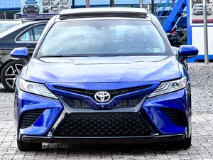 Toyota Camry XLE V6 FWD 2020 Blue