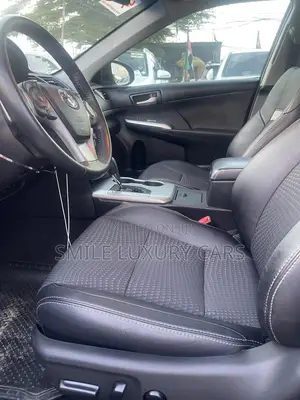 Toyota Camry SE V6 4dr Sedan (3.5L 6cyl 6A) 2013 Gray