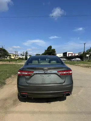 Toyota Avalon XLE Premium 4dr Sedan (3.5L 6cyl 6A) 2014 Green