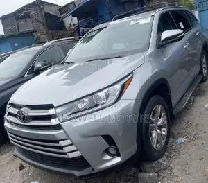 Toyota Highlander XLE V6 4x2 (3.5L 6cyl 6A) 2016 Gray