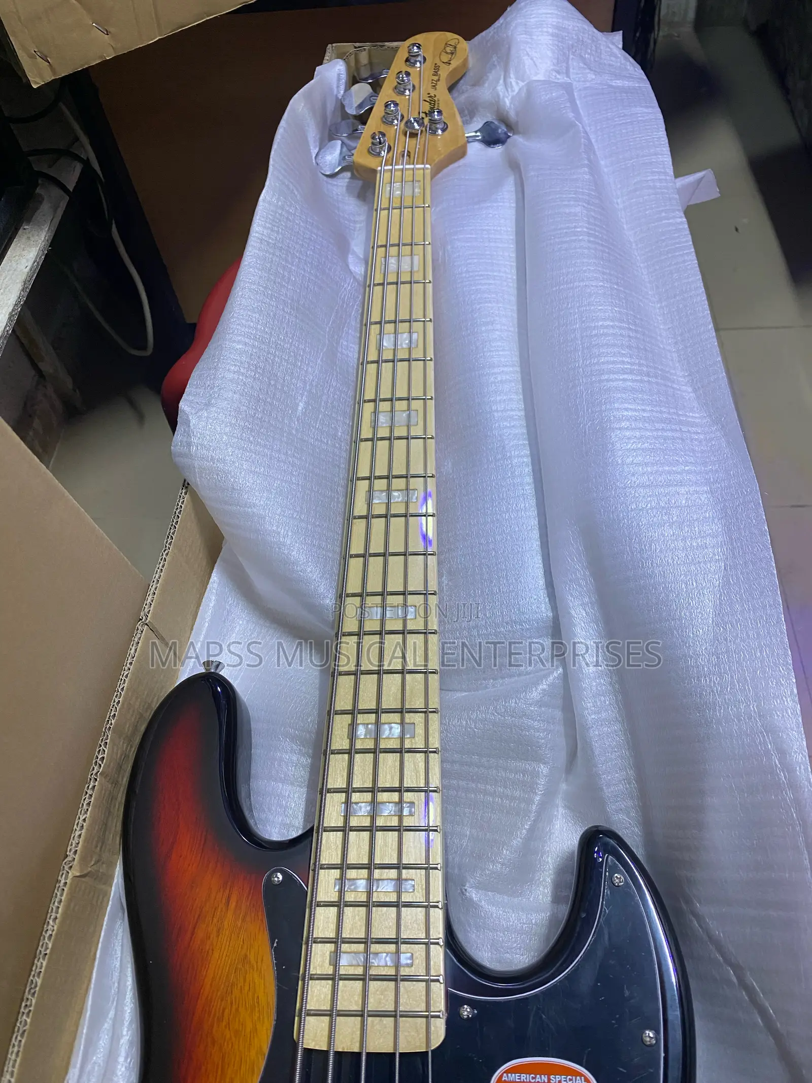 Squire Fender Active Jazz Bass