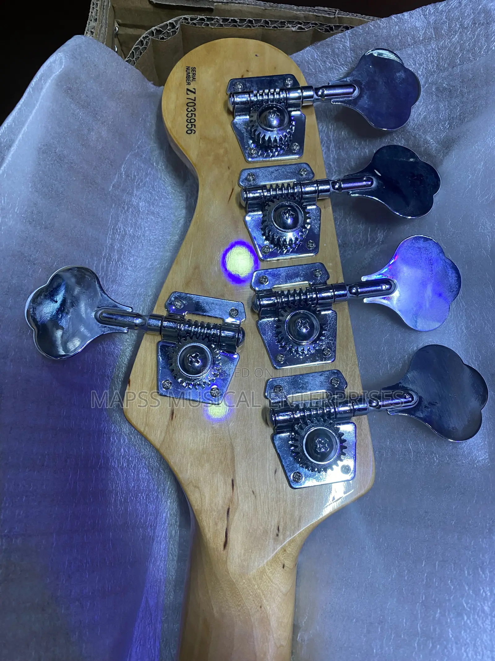 Squire Fender Active Jazz Bass
