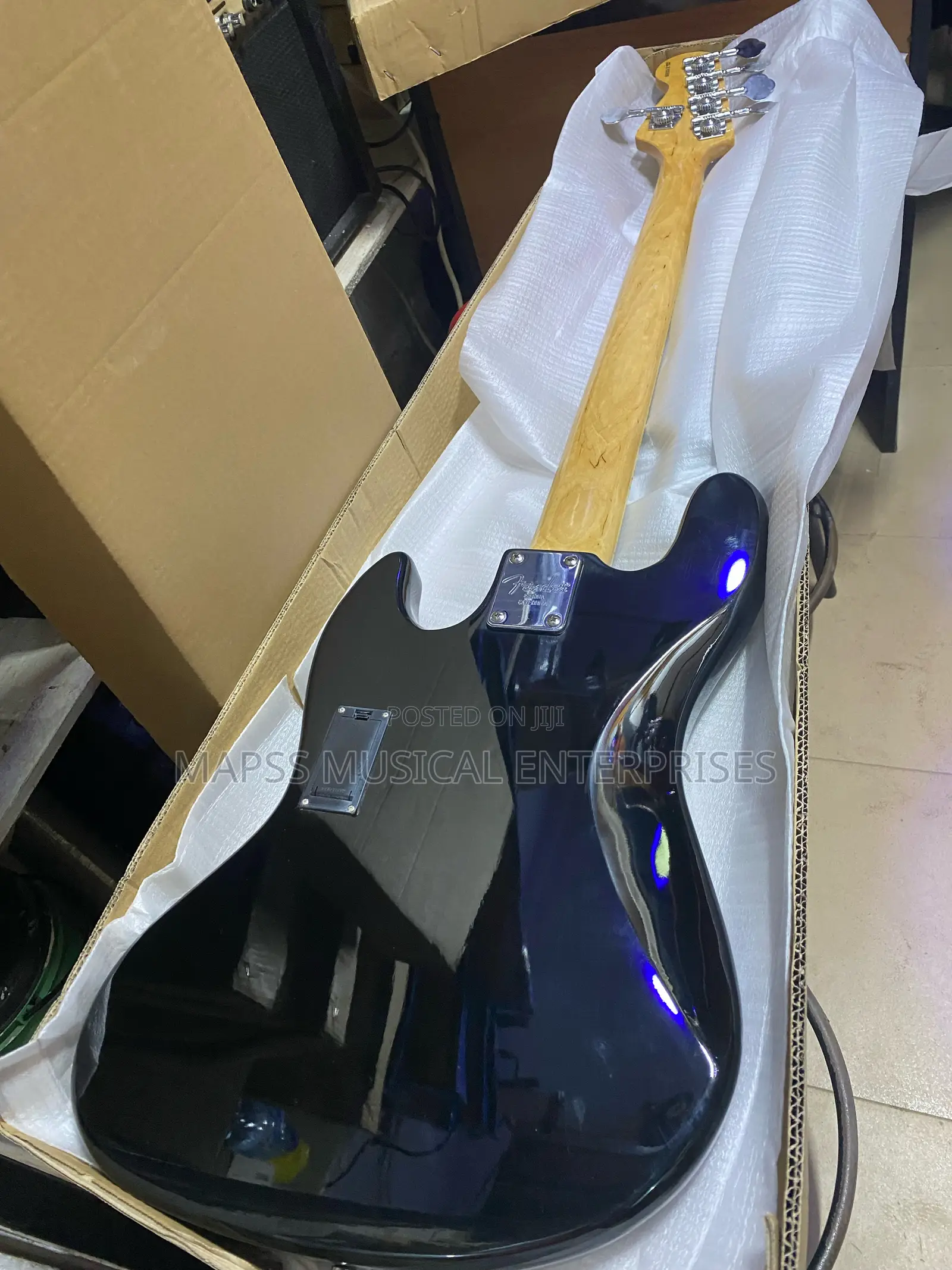 Squire Fender Active Jazz Bass