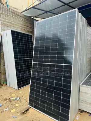 700w Solar Panel