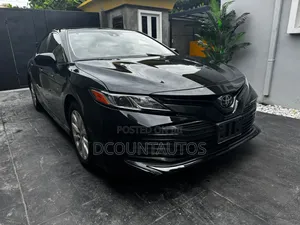 Toyota Camry LE FWD (2.5L 4cyl 8AM) 2018 Black