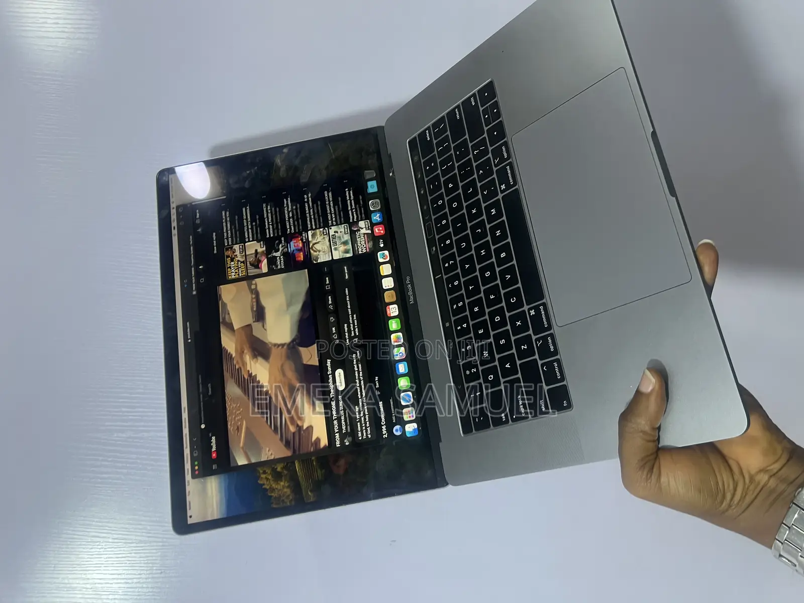 Laptop Apple MacBook Pro 2019 16GB Intel Core i7 SSD 256GB