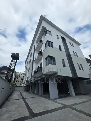3bdrm Apartment in Lekki Phase 1 for sale