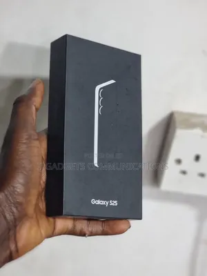 New Samsung Galaxy S25 128 GB Silver
