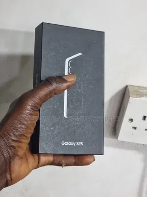 New Samsung Galaxy S25 128 GB Silver