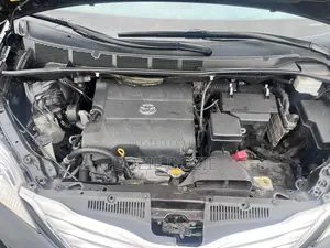 Toyota Sienna 2015 Black
