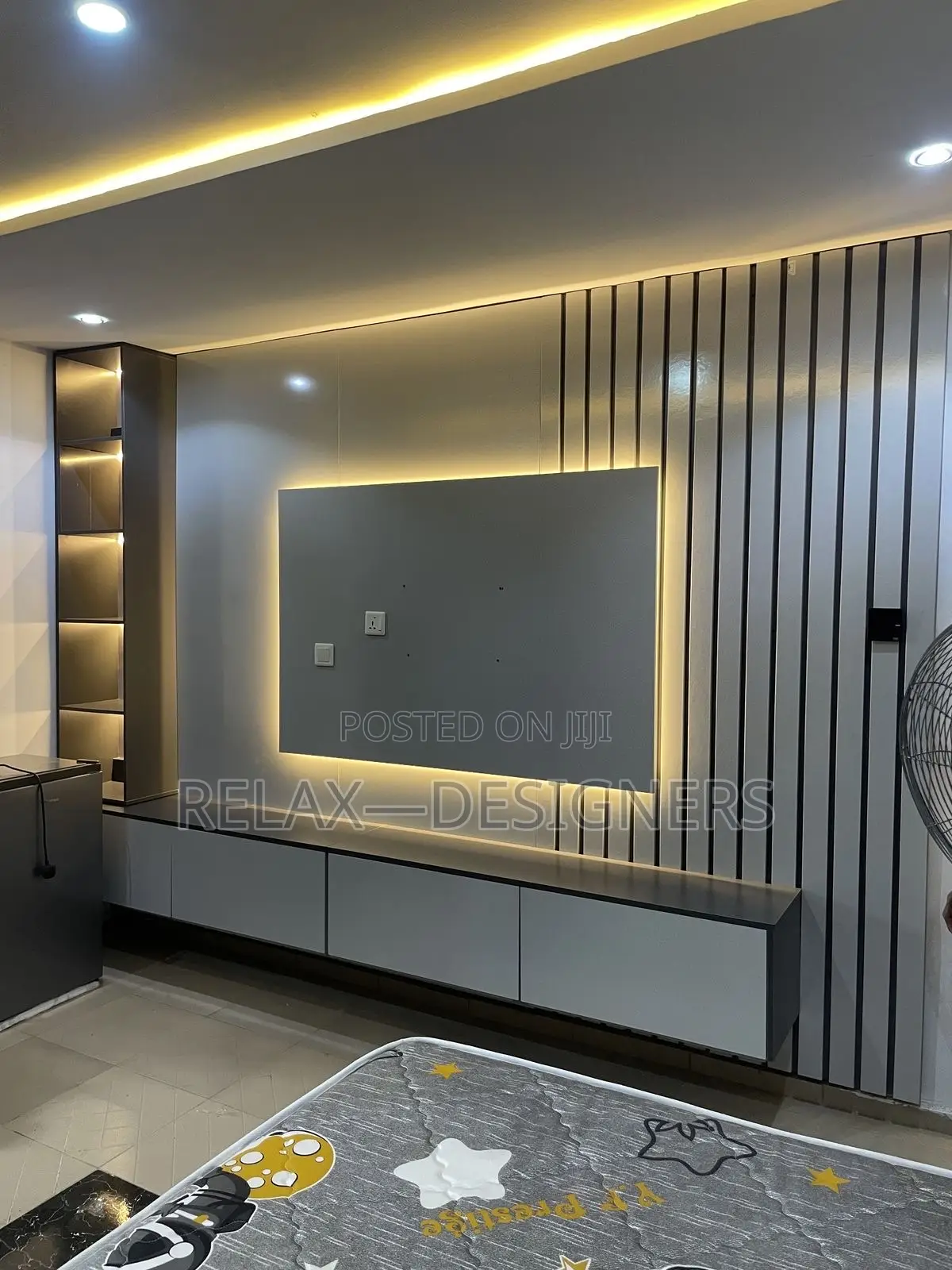 “L” Shaped Tv  Panel for U 