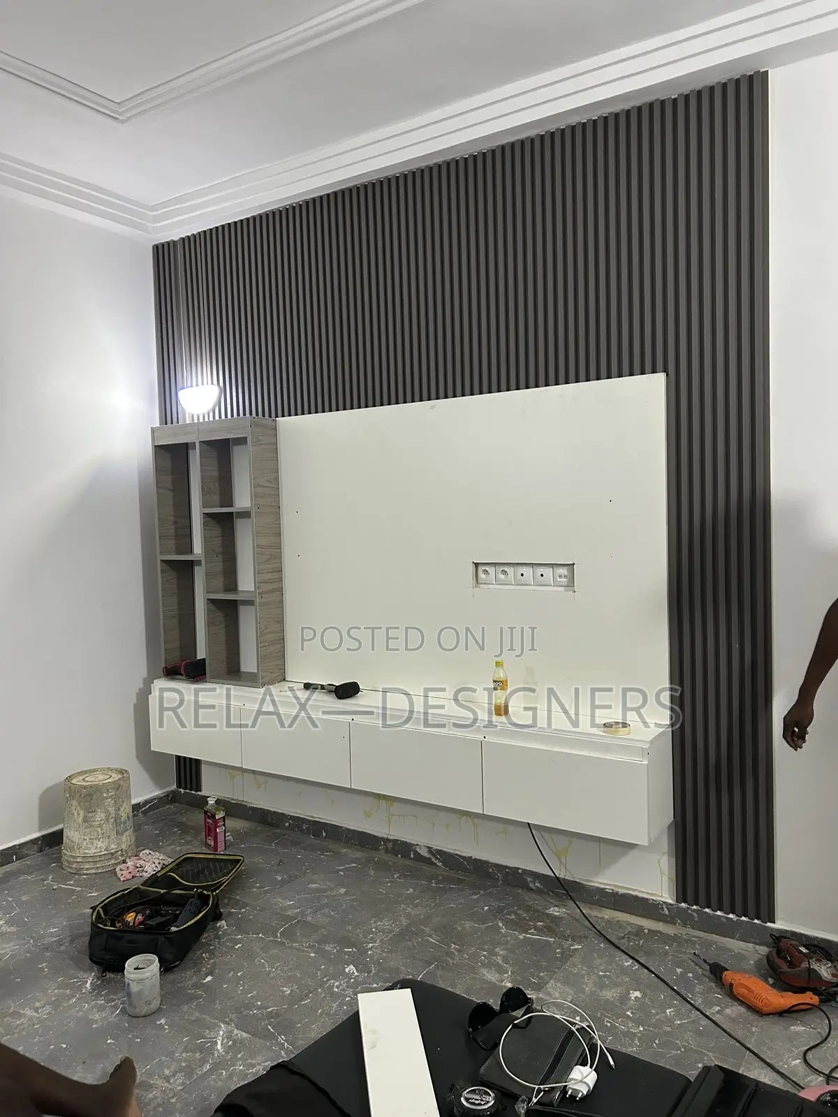 Plain Plain Ash White Tv  Console