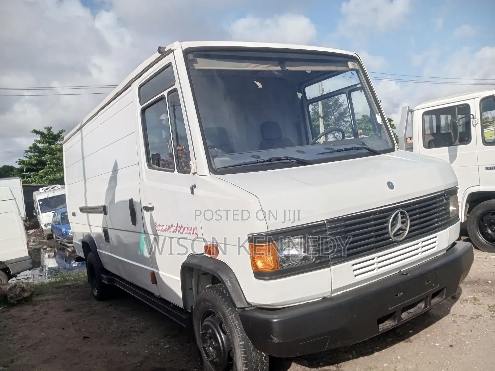 Mercedes Benz=709=Panel