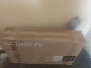 32 Inches With Brand Logo