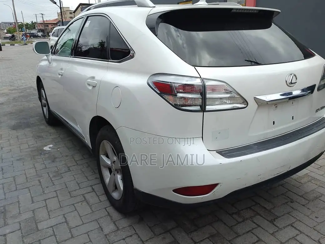 Lexus RX 350 FWD 2012 White