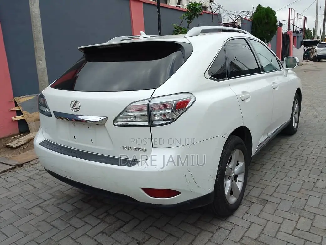 Lexus RX 350 FWD 2012 White