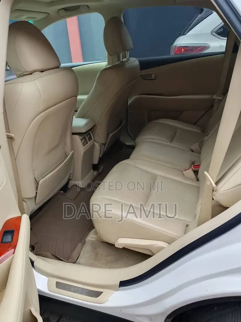 Lexus RX 350 FWD 2012 White