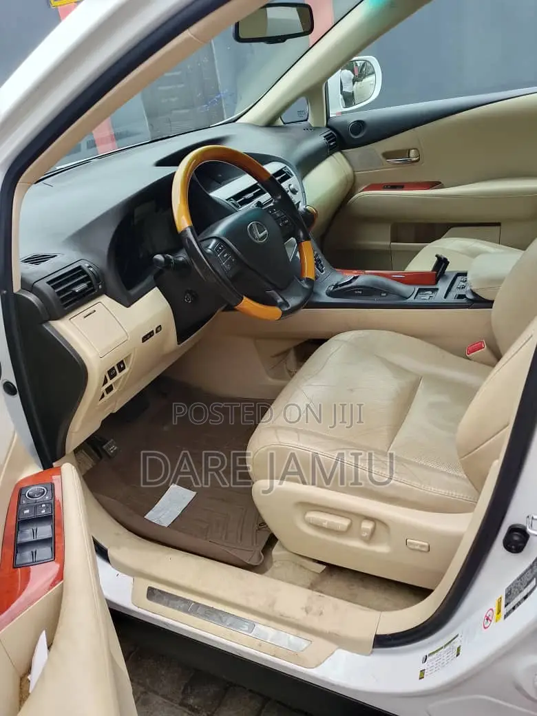 Lexus RX 350 FWD 2012 White