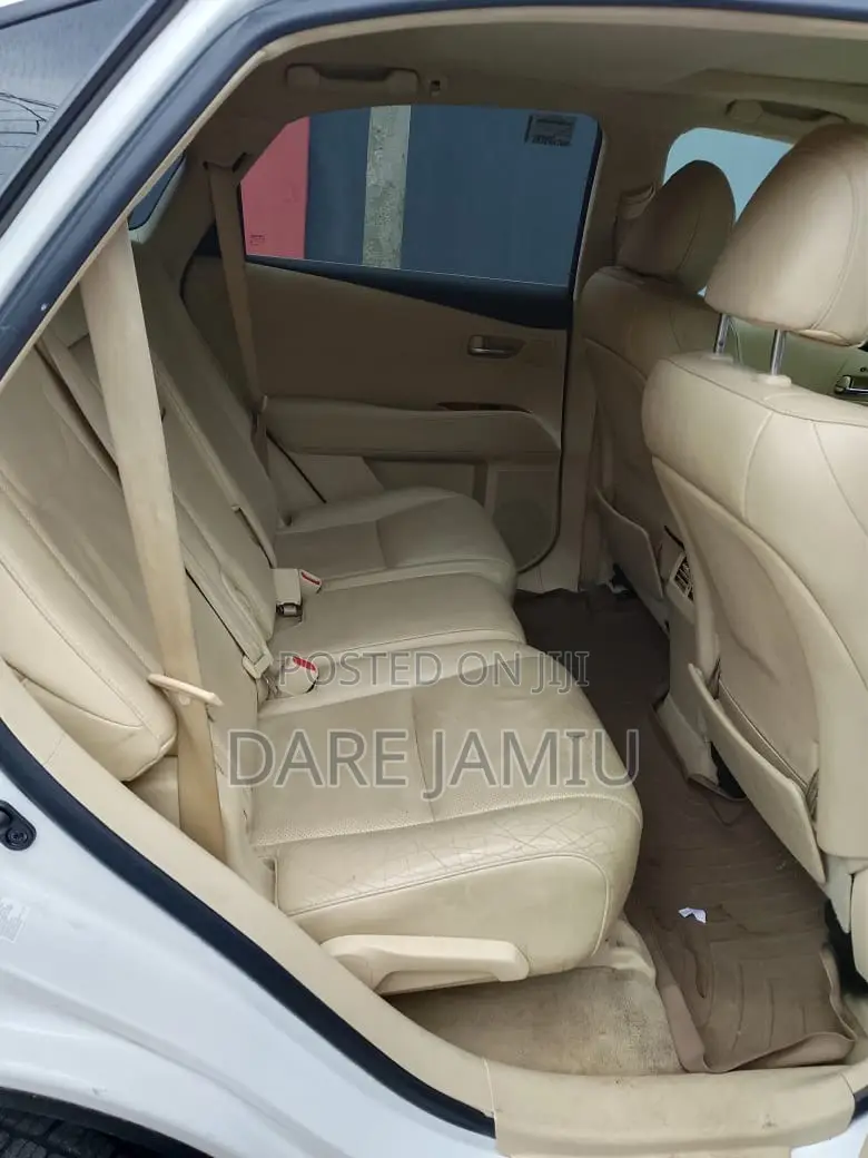 Lexus RX 350 FWD 2012 White