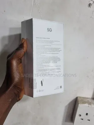 New Samsung Galaxy S10 5G 256 GB Silver