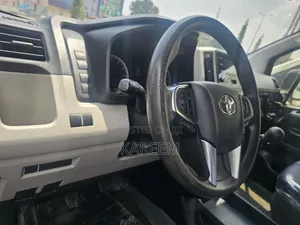 Toyota HiAce 2021 White